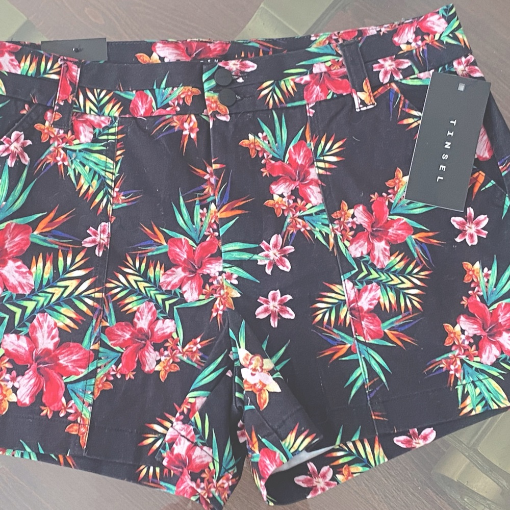 NWT Black Tropical Print Shorts. Size 29